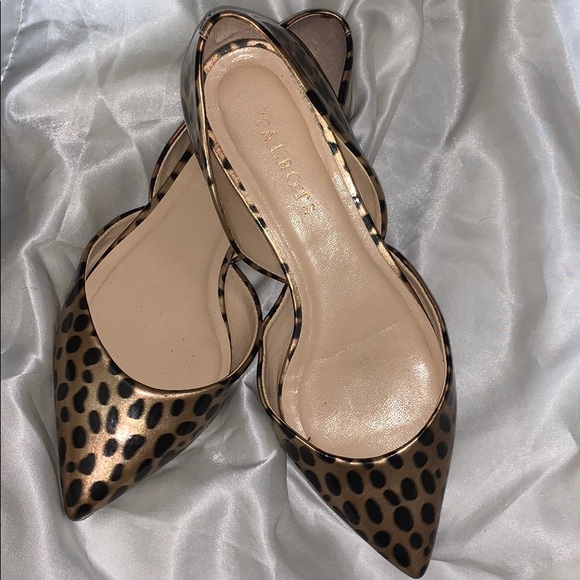 Talbots leopard print pointed toe flats - Picture 2 of 4